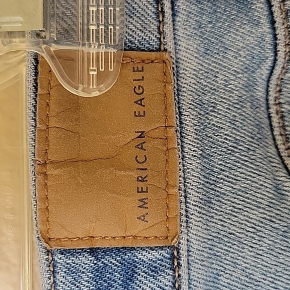 American Eagle Ripped Distressed Mom Jeans - Size 4 X-Long - Picture 11 of 11